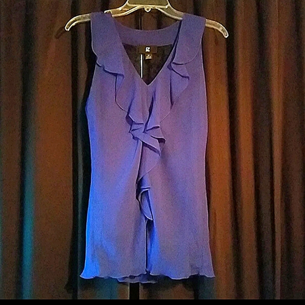 IZ Byer Blue sleeveless blouse